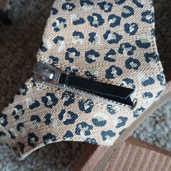 TOMS OrthoLite Majorca Cutout Sandals Natural Textured Cheetah size 7 - Picture 10 of 16